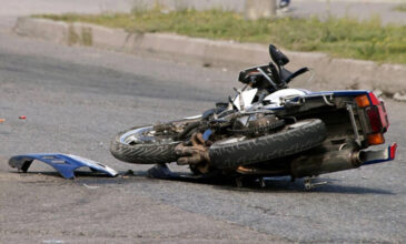 Αίγιο: Νεκρός μοτοσικλετιστής που «καρφώθηκε» σε όχημα