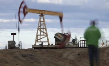 Κρεμλίνο: Οι περικοπές στην προσφορά πετρελαίου από τη Ρωσία και Σαουδική Αραβία συνέβαλαν στην εξισορρόπηση των αγορών