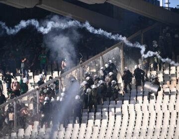 Σύλληψη 17 ατόμων στον τελικό Κυπέλλου ποδοσφαίρου μεταξύ ΠΑΟ και ΠΑΟΚ