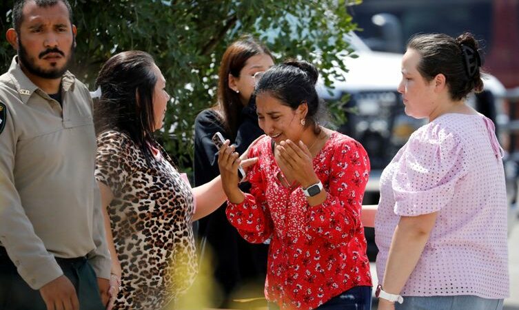ΗΠΑ: Σοκ από το μακελειό σε δημοτικό σχολείο του Τέξας – 19 παιδιά και δύο εκπαιδευτικούς σκότωσε ένας 18χρονος