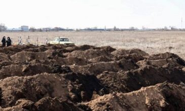 Ουκρανία: Νέους ομαδικούς τάφους εντοπίζουν στη Μαριούπολη