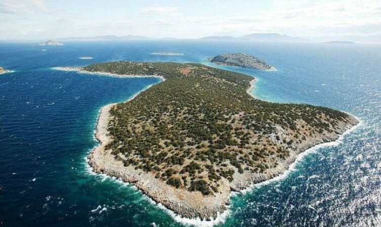 Αυτά είναι τα πέντε νησιά που πωλούνται αυτήν τη στιγμή στην Ελλάδα – Πόσο κοστίζουν