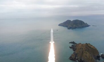Επίδειξη ισχύος από την Βόρεια Κορέα – Εκτόξευσε 8 βαλλιστικούς πυραύλους