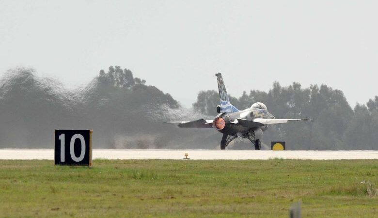 Συναγερμός στην 116 Πτέρυγα Μάχης στον Άραξο: Αυτοκίνητο έπεσε πάνω στην είσοδο