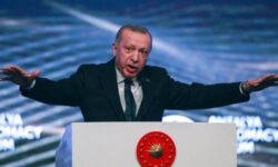 Ερντογάν: Όποιος δυσφημεί την Οθωμανική Αυτοκρατορία είναι προδότης