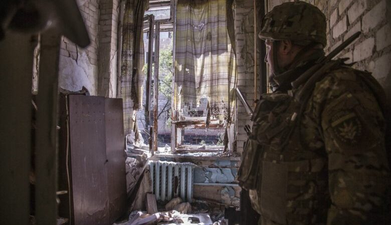Πόλεμος στην Ουκρανία: Μια 53χρονη σκοτώθηκε στην Νικόπολη όταν οι ρωσικές δυνάμεις βομβάρδισαν πολυκατοικία