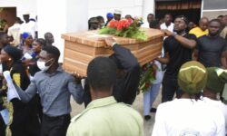 Νιγηρία: Ένοπλοι επιτέθηκαν σε δύο εκκλησίες – Τουλάχιστον οκτώ σκοτώθηκαν και 38 κρατούνται όμηροι