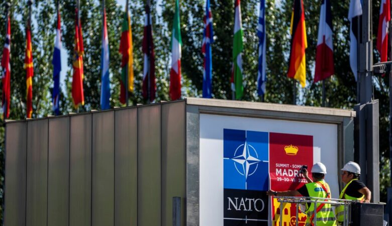 Σύνοδος ΝΑΤΟ: Στο ίδιο τραπέζι Μητσοτάκης – Ερντογάν – Σε ετοιμότητα η Ελλάδα για τουρκικές προκλήσεις