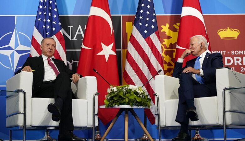 Συνάντηση Μπάιντεν-Ερντογάν: Στο επίκεντρο ο εκσυγχρονισμός των τουρκικών F-16
