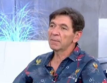 Γεράσιμος Σκιαδαρέσης: «Το θέατρο είναι ένα μεγάλο κρεβάτι, αλλά δεν έχει βιασμούς ανηλίκων»
