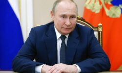 Ο Πούτιν έδωσε χάρη σε μισθοφόρο στην Ουκρανία που είχε τεμαχίσει στη μηχανή του κιμά την φίλη του