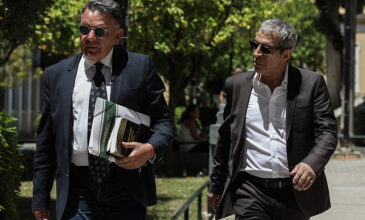 Θέμης Αδαμαντίδης: Στα δικαστήρια μαζί με τον Αλέξη Κούγια – Δείτε εικόνες
