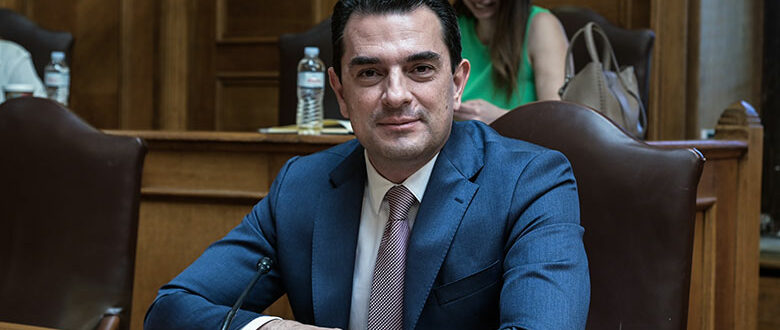 Σκρέκας: Το νερό θα παραμείνει δημόσιο αγαθό – Ανεξάρτητη Δημόσια Ρυθμιστική Αρχή θα ελέγχει τις χρεώσεις