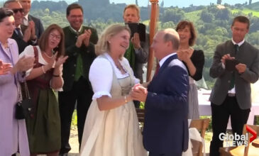 Αυστρία: Η υπουργός χόρεψε βαλς με τον Πούτιν έφυγε από τη χώρα επειδή φοβάται για τη ζωή της – Δείτε το βίντεο
