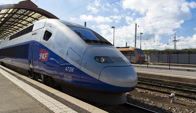 Γαλλία: Προβλήματα στα δρομολόγια των τρένων λόγω της 24ωρης απεργίας των σιδηροδρομικών