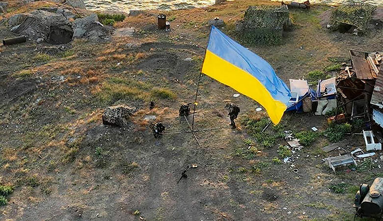 Ο ουκρανικός στρατός υποστηρίζει ότι ανέκτησε τον έλεγχο του Φιδονησιού στη Μαύρη Θάλασσα