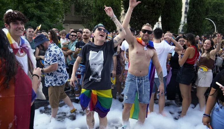 Ισπανία: Έπειτα από δύο χρόνια γιορτάστηκε το Pride με τη συμμετοχή πολλών χιλιάδων ανθρώπων