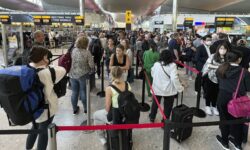 Το αεροδρόμιο Χίθροου στο Λονδίνο βάζει πλαφόν αναχωρήσεων 100.000 επιβατών ημερησίως