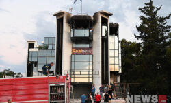 Φωτιά στον Real FM: Έρευνες για την εμπρηστική επίθεση