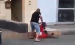Κύπρος: Σοκ προκαλεί βίντεο με 43χρονο να ξυλοκοπεί άγρια γυναίκα με μωρό στην αγκαλιά