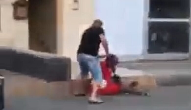 Κύπρος: Σοκ προκαλεί βίντεο με 43χρονο να ξυλοκοπεί άγρια γυναίκα με μωρό στην αγκαλιά