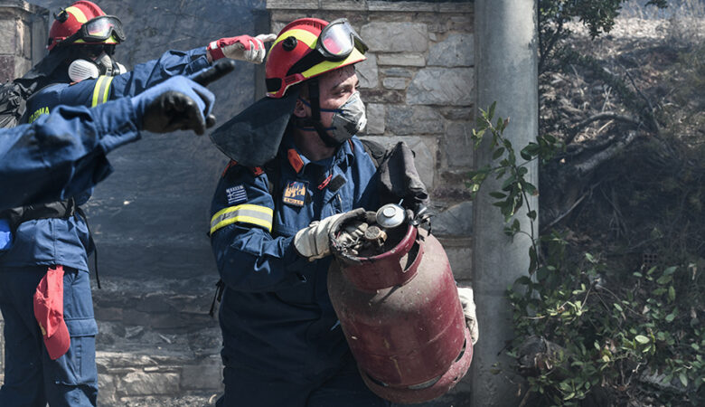 Ηλεία: Χωρίς ενεργό μέτωπο οι πυρκαγιές σε Τραγανό και Βάρδα