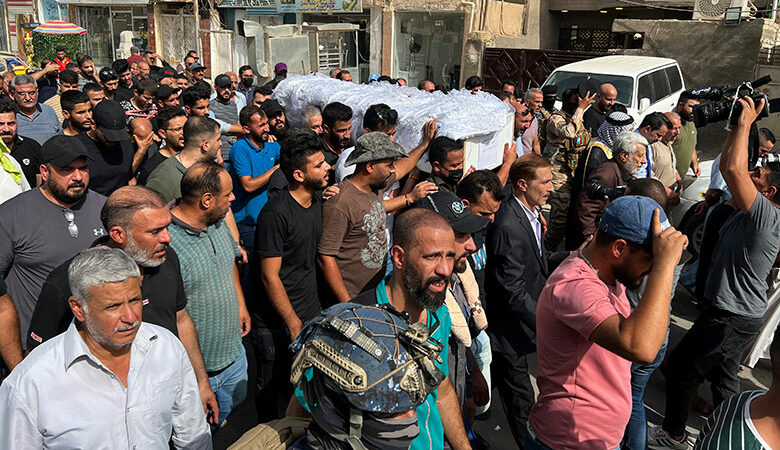 Εθνικό πένθος στο Ιράκ για την πολύνεκρη επίθεση στο Ζάχο – Διαδηλωτές έκαψαν τουρκικές σημαίες