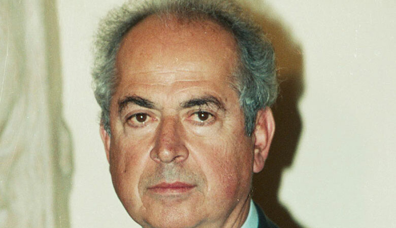 Πέθανε ο πρώην υφυπουργός και βουλευτής του ΠΑΣΟΚ , Δημήτρης Αποστολάκης