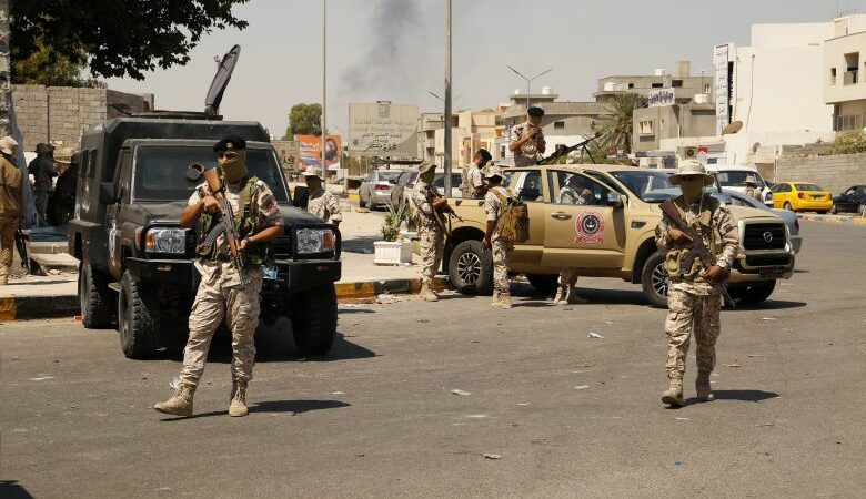 Λιβύη: Δεκατρείς νεκροί σε συγκρούσεις μεταξύ αντιπάλων οργανώσεων στην Τρίπολη