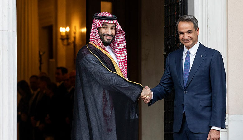 Υπογράφηκαν σημαντικές συμφωνίες μεταξύ του Κυριάκου Μητσοτάκη και του Σαουδάραβα πρίγκιπα