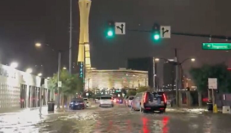 ΗΠΑ: Πλημμύρισε το Λας Βέγκας από πρωτοφανή καταιγίδα