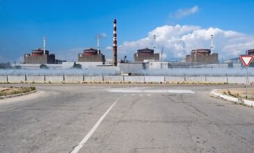 Ουκρανία: Επικοινωνία Μακρόν με Ζαλένσκι για τον πυρηνικό σταθμό στη Ζαπορίζια