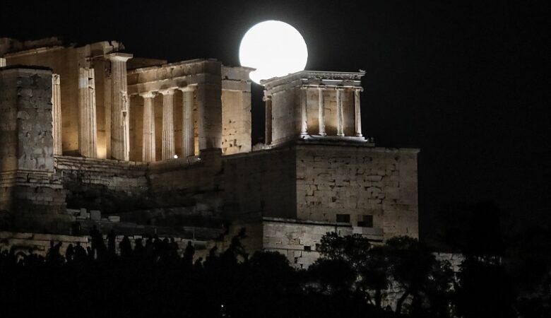 Αρχαιολογικοί χώροι, μνημεία και μουσεία όλης της χώρας γιορτάζουν το αυγουστιάτικο φεγγάρι