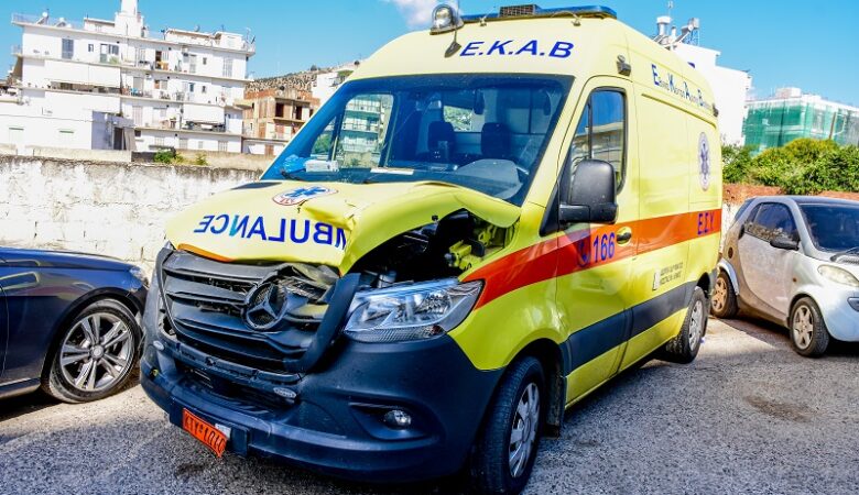 Άργος: Ασθενοφόρο παρέσυρε και σκότωσε ηλικιωμένη