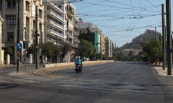 Ερήμωσε το κέντρο της Αθήνας – Δείτε φωτογραφίες