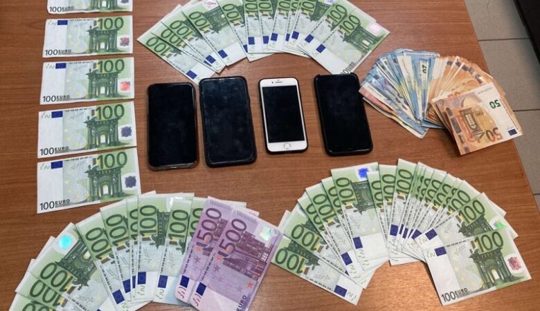 Πιερία: Τέσσερις νεαροί πιάστηκαν να κάνουν αγορές με πλαστά χαρτονομίσματα των 100 ευρώ