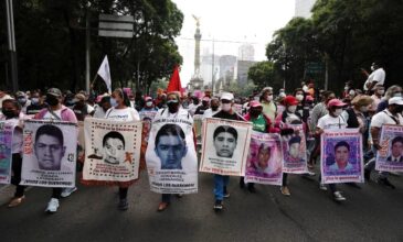 Μεξικό: Εντάλματα σύλληψης για 64 στρατιωτικούς και αστυνομικούς για την εξαφάνιση 43 φοιτητών το 2014