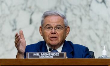 ΗΠΑ: Ο γερουσιαστής Μενέντεζ αποχωρεί από την προεδρία της Επιτροπής Εξωτερικών Υποθέσεων