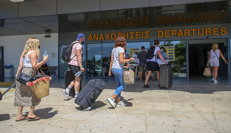 Κρήτη: 19 συλλήψεις αλλοδαπών με πλαστά διαβατήρια στα αεροδρόμια Χανίων και Ηρακλείου