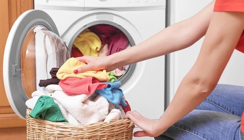 Βρετανία: Να μην χρησιμοποιούν τα πλυντήρια σε ώρες αιχμής καλούν οι αρχές τους καταναλωτές