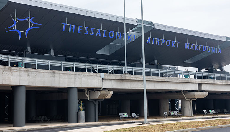 Φυλάκιση 17 μηνών, με αναστολή, στη Βρετανίδα που προκάλεσε αναγκαστική προσγείωση σε αεροσκάφος στο αεροδρόμιο «Μακεδονία»