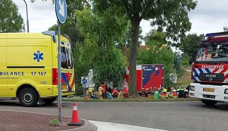 Ολλανδία: Φορτηγό έπεσε πάνω σε ομάδα ανθρώπων – Έξι νεκροί και επτά τραυματίες
