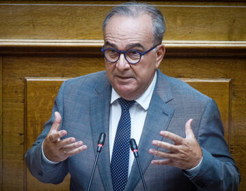 Παπαθανάσης: «Καλάθι του Πάσχα» και «Καλάθι της Σαρακοστής» θα «τρέχουν» παράλληλα