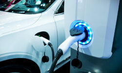 Στα επόμενα 3 χρόνια τα ηλεκτρικά οχήματα θα είναι φθηνότερα από τα παρόμοια σε μέγεθος συμβατικά αυτοκίνητα