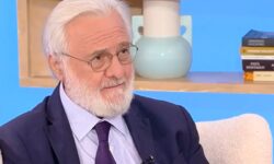Γιάννης Σμαραγδής: Έξαλλος με τα δημοσιεύματα για τον Γιώργο Αγγελόπουλο – «Πρόκειται για μια απρεπή πράξη»