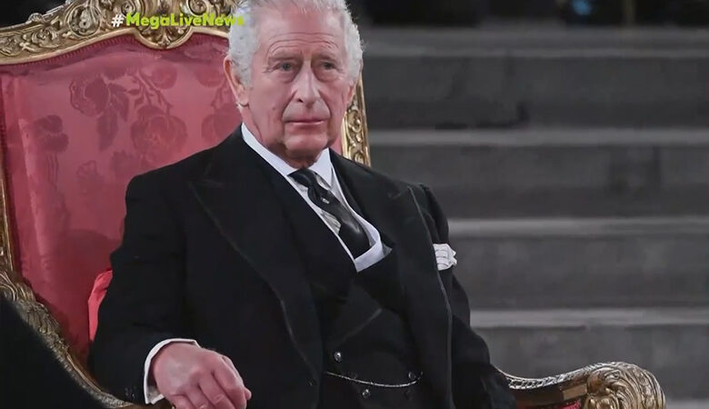 Βασιλιάς Κάρολος: Μεγάλα ερωτηματικά για την υγεία του προκαλούν τα πρησμένα χέρια του