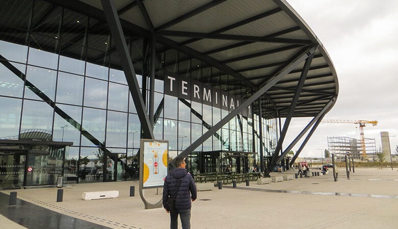 Γαλλία: Αναστάτωση στα αεροδρόμια της χώρας την Τετάρτη – Πού υπάρχουν μεγάλες καθυστερήσεις