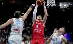 Eurobasket: Η Πολωνία πέταξε εκτός από τους «4» την πρωταθλήτρια Ευρώπης Σλοβενία – Και η Γαλλία την Ιταλία στην παράταση