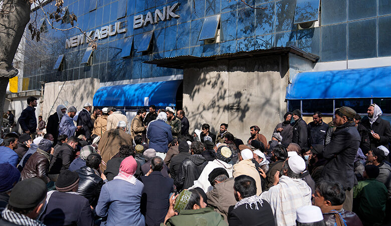 Οι Ταλιμπάν κατηγορούν τις ΗΠΑ ότι καταχράστηκαν τους πόρους της Κεντρικής Τράπεζας του Αφγανιστάν