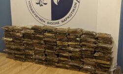 Πειραιάς: Εντοπίστηκε κοκαΐνη 173 κιλών σε εμπορευματοκιβώτιο